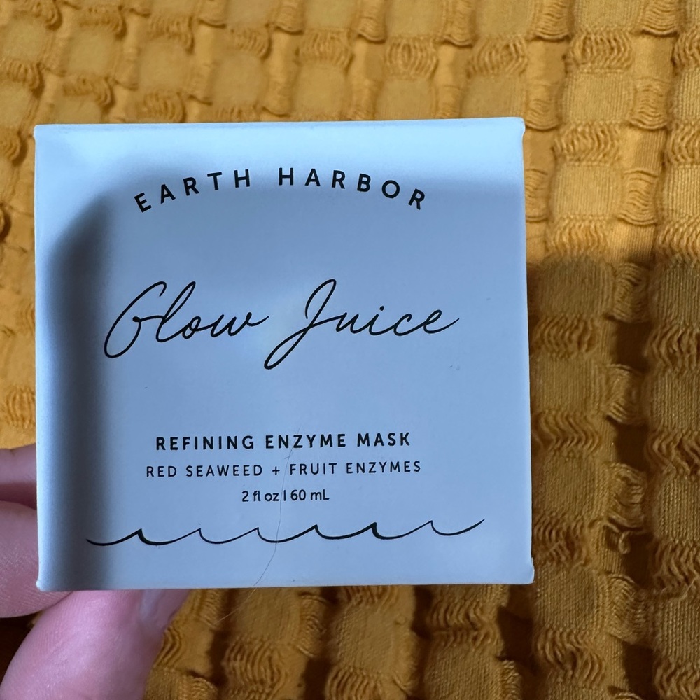 Earth Harbor Glow Juice Refining Enzyme Mask